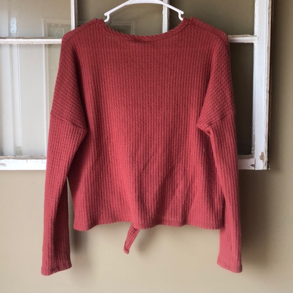 light weight sweater with cute tie bottom! - Picture 3 of 3